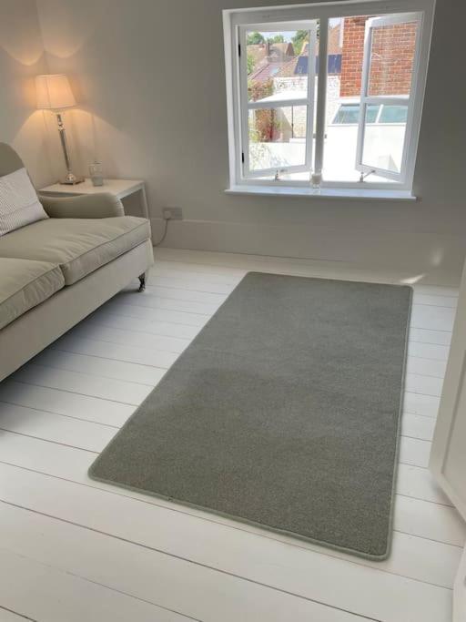 Willow House, Georgian Property In Shepperton Extérieur photo