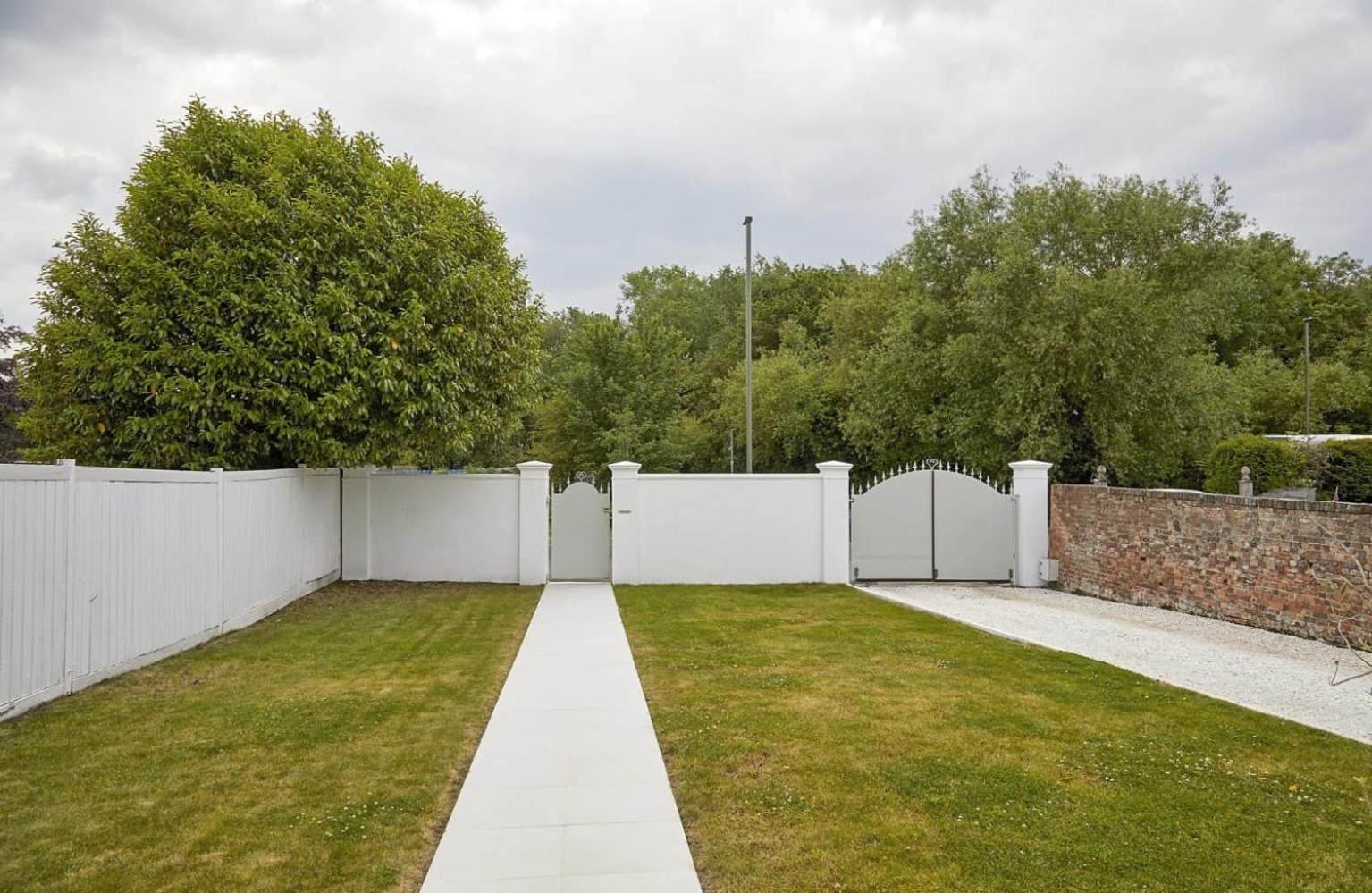 Willow House, Georgian Property In Shepperton Extérieur photo