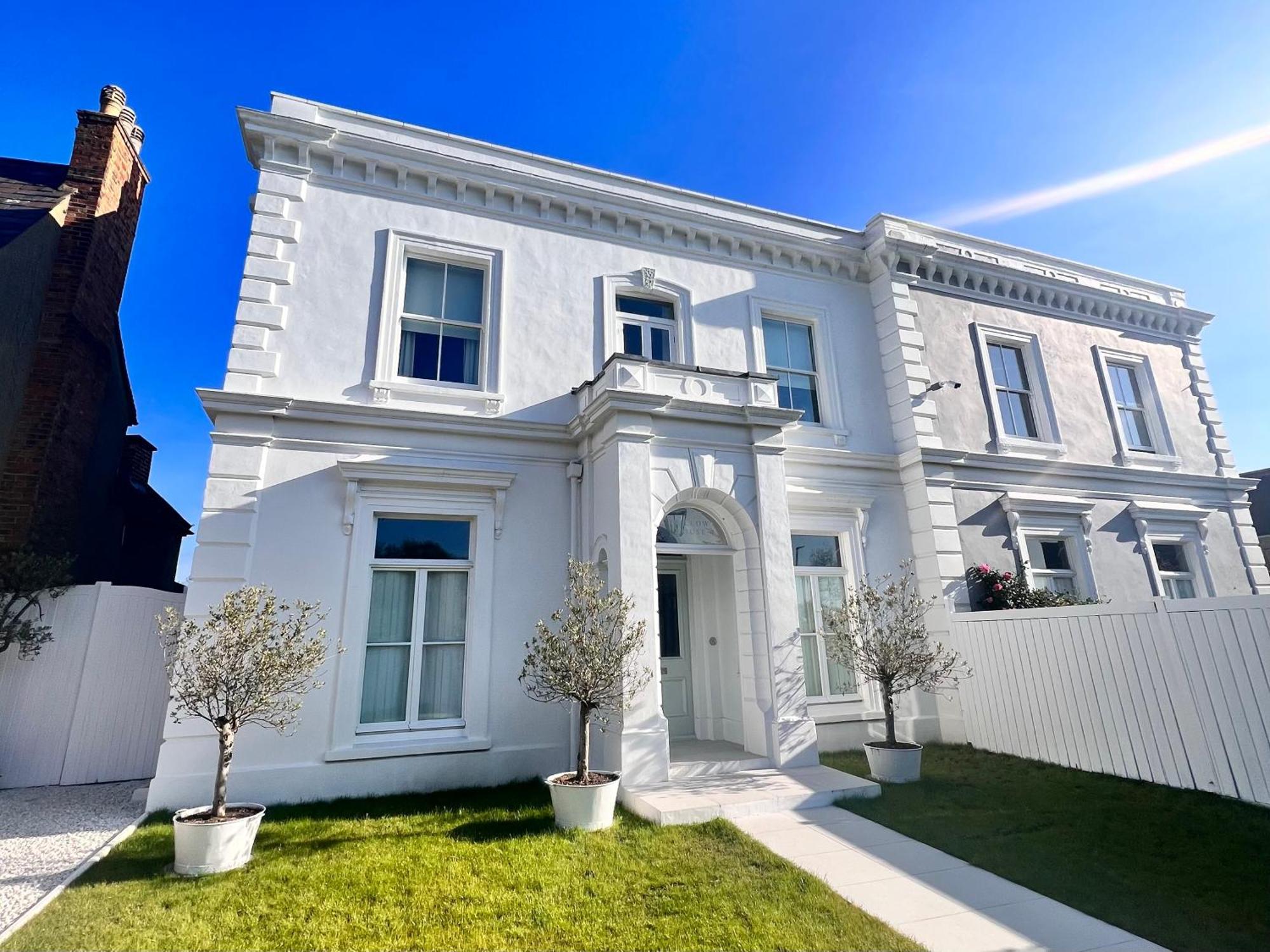 Willow House, Georgian Property In Shepperton Extérieur photo